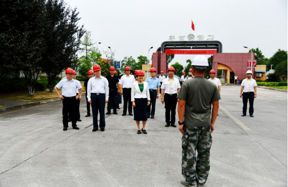 国家粮食和物资储备局副局长梁彦一行赴Hentaixxx
调研指导粮食质量安全工作1201.png